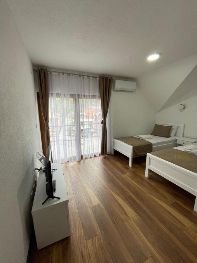 Hotel5E Plav Exteriér fotografie
